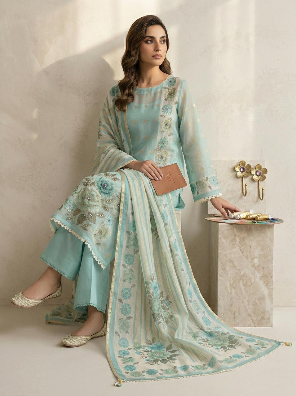 EMBELLISHED FLOWER PRINTED AOP - BLUE