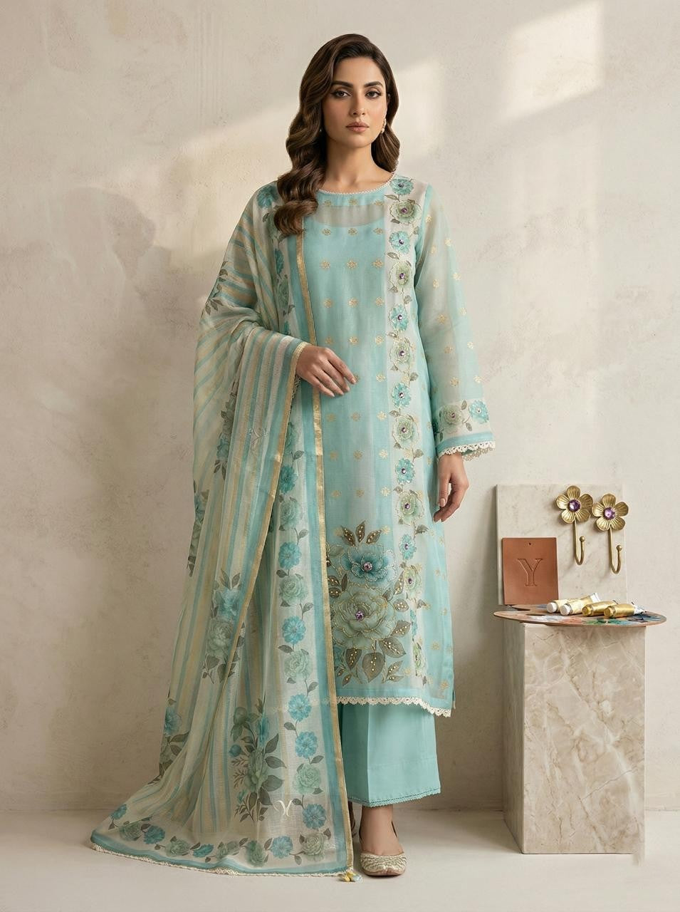 EMBELLISHED FLOWER PRINTED AOP - BLUE